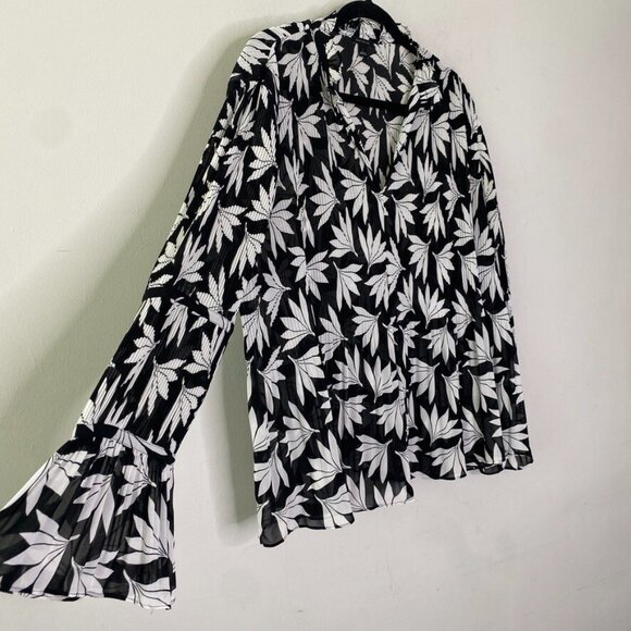 Ann Taylor Blouse Large Long Sleeve Pleated Floral Black & White Split Neck - Picture 5 of 9